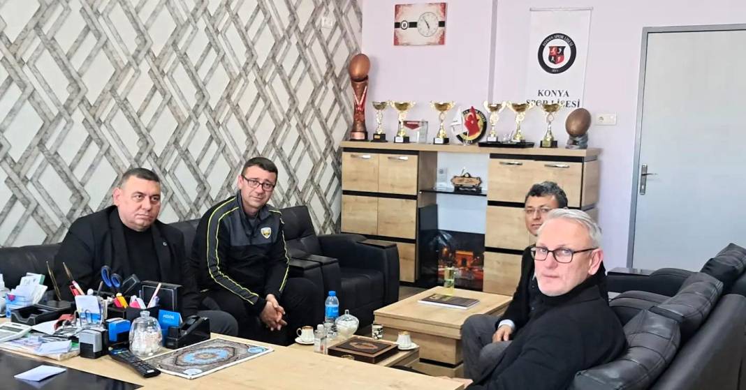 Kılıç, Konyaspor Lisesi’ni gezdi 1